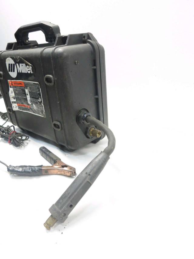 MILLER ELECTRIC SUITCASE XTREME 8VS WIRE FEEDER WELDER ASSEMBLY D516891
