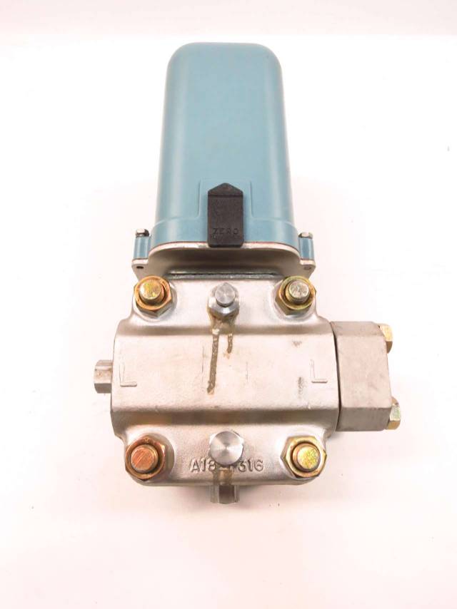 FOXBORO 13AMS2 20250INH2O DIFFERENTIAL PRESSURE TRANSMITTER D521125
