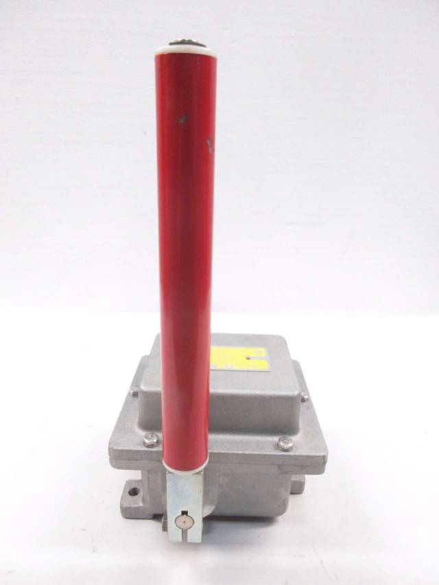 CONVEYOR COMPONENTS TA2X1003 480VAC 2HP 20A BELT ALIGNMENT SWITCH D525710