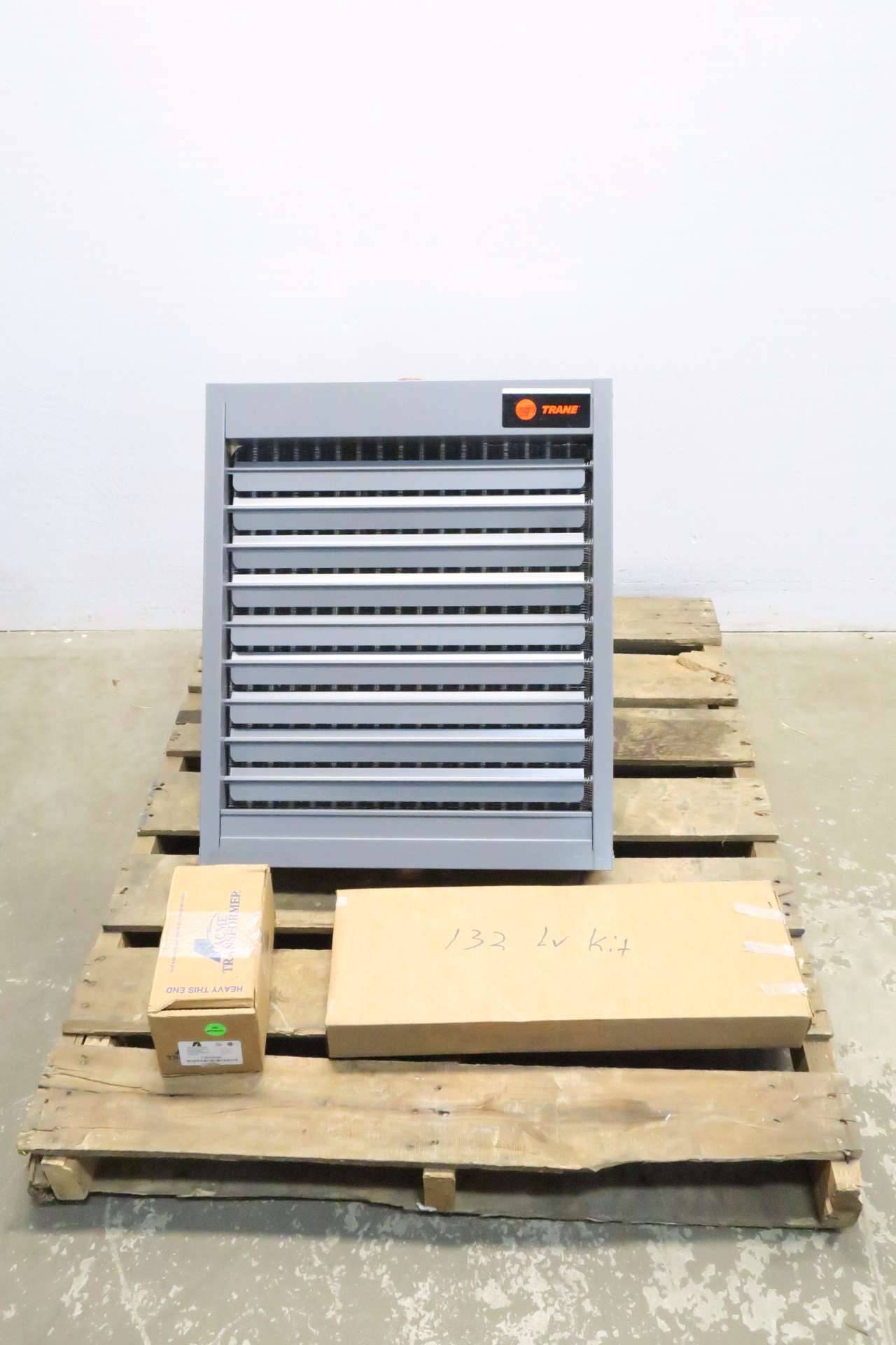 Trane UHSB1323EAA20000000 2000cfm Steam/hot Water Unit Heater 115v