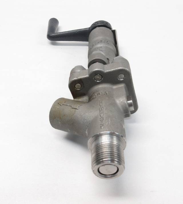 STRAHMAN SV700 3/4 IN NPT ANGLE BODY STAINLESS PISTON SAMPLING VALVE