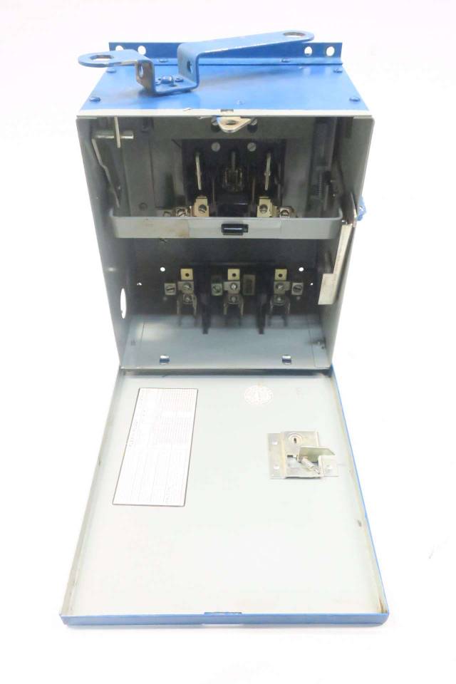 GE DE461R FLEXAPLUG BUS PLUG 30A 600VAC 3P FUSIBLE DISCONNECT SWITCH D548272