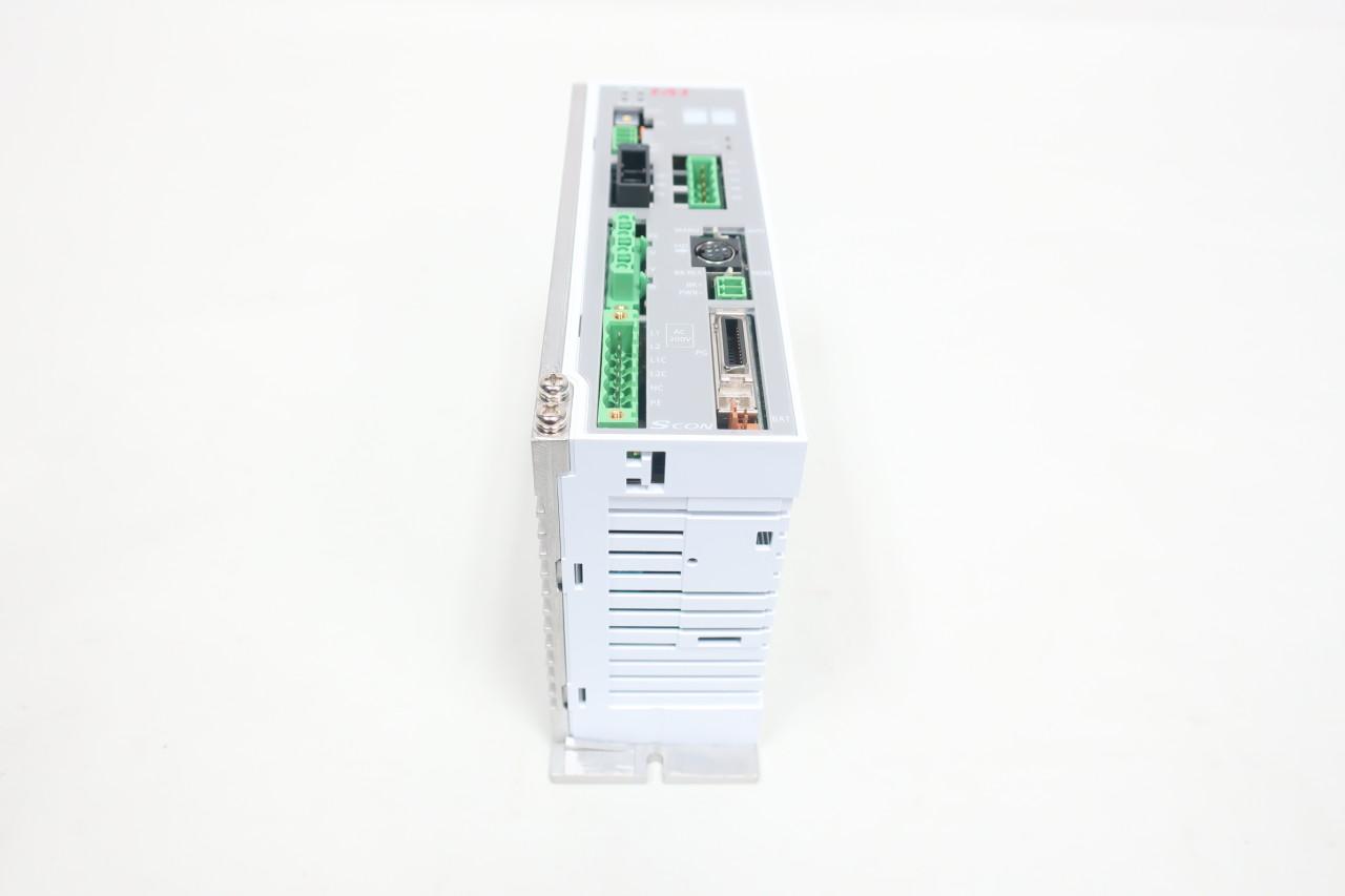 Iai SCON-CA-200A-CC-0-2 Servo Drive Controller 0-333hz 200-230v-ac 0-80v-dc  3ph