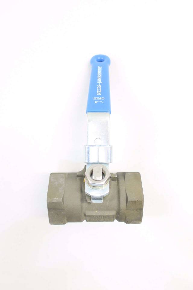 NELES JAMESBURY 332236RL B 11/2 IN NPT STEEL THREADED BALL VALVE D568171