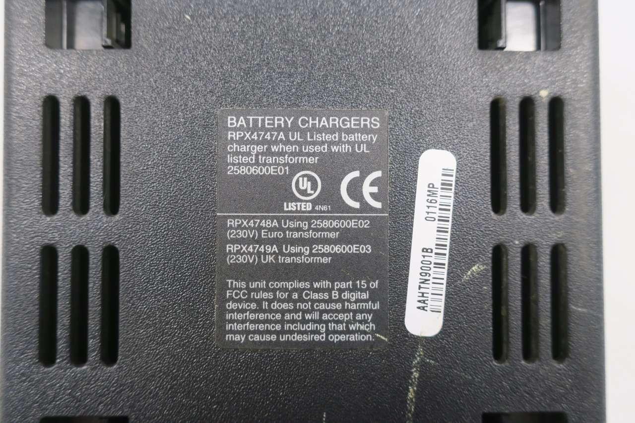 2580600E01 Motorola Single Unit Rapid Rate Charger with AC Adaptor RPX4747A 