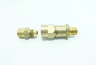 HENRY 5240X STRAIGHT THRU BRASS THREADED 150PSI 1/2IN X 3/4IN NPT RELIEF VALVE