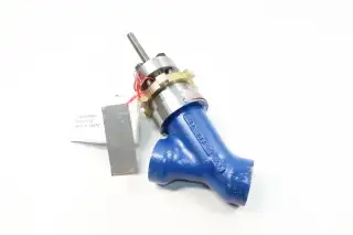 YARWAY 5617M STEEL SOCKET WELD GLOBE VALVE 1IN 1700