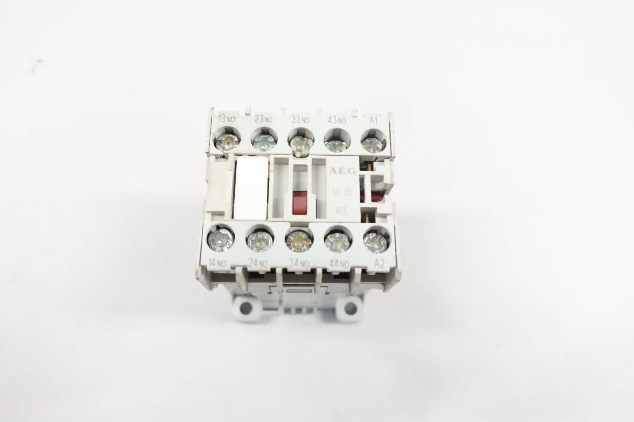 AEG SH04-910-302-043-58-16a 40E 4 polos Mini Control Relé 110vac Bobina no utilizado AEG SH04-910-302-043-58-16a 40E 4 polos Mini Control Relé 110vac Bobina no utilizado