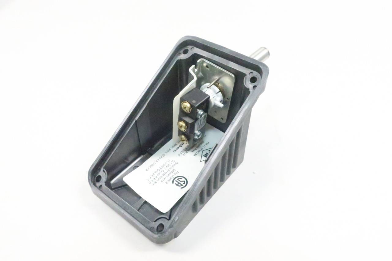 Chromalox 389589 Thermostat And Power Connection