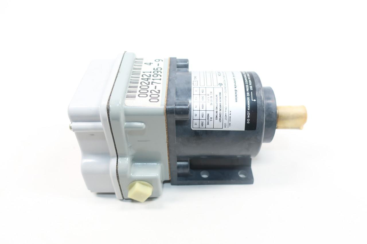 はるページ　STC-13/CH WSB-22/CC HUBBELL 2210-132CC13 PILOT DUTY SPEED SWITCH 120/240/480V-AC