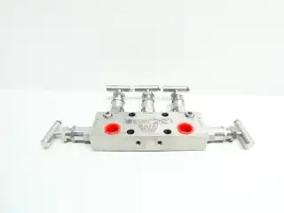 HEX VALVE HM761U3399413 STAINLESS INSTRUMENT MANIFOLD 6980PSI