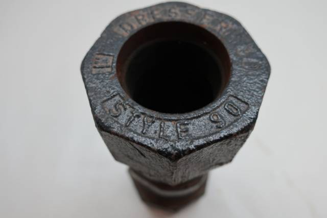 Dresser Style 90 Compression Pipe Coupling 1in