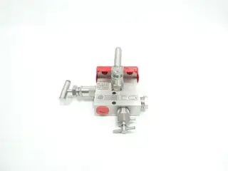 HEX VALVE HM501U3399412 STAINLESS INSTRUMENT MANIFOLD 6980PSI
