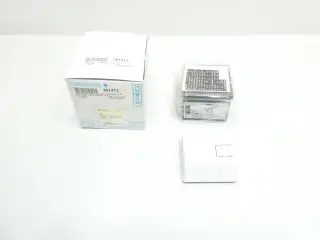 YOKOHAMA UT55A-000-11-00 TEMPERATURE CONTROLLER -10-50C 100-240V-AC