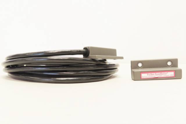 INTERLOGIX 251-F6Z-12K SENTROL GUARDSWITCH INTERLOCK PROXIMITY SWITCH R716780