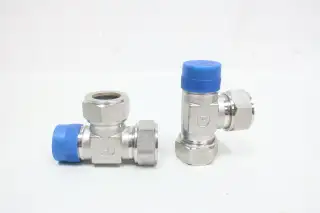 BOX OF 2 HOKE 16TMT16316 STAINLESS TEE 1IN TUBE X 1IN TUBE X 1IN NPT