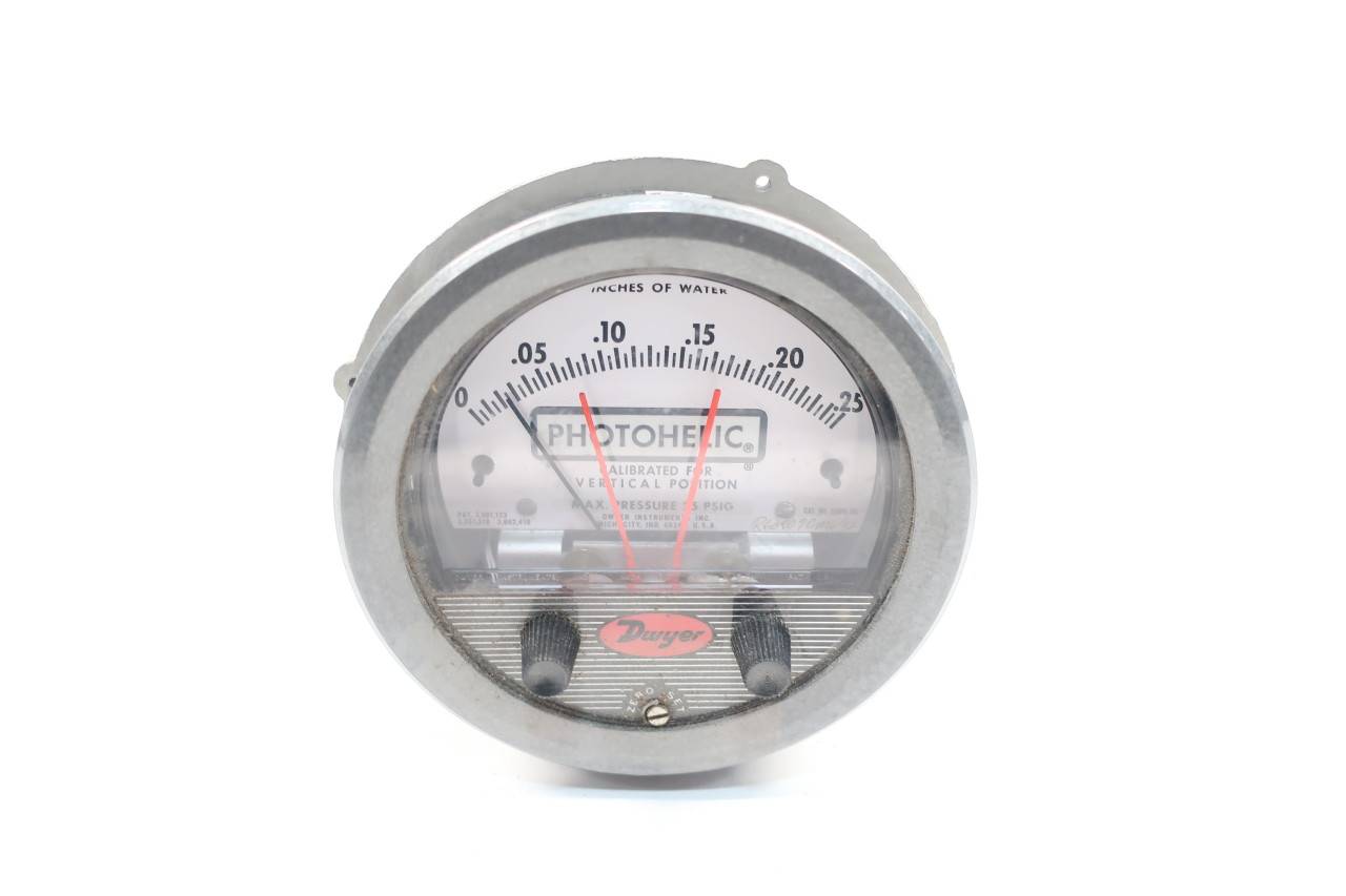 Dwyer Magnehelic Pressure Gauge 0.25In to 0 to 0.25In H2O 