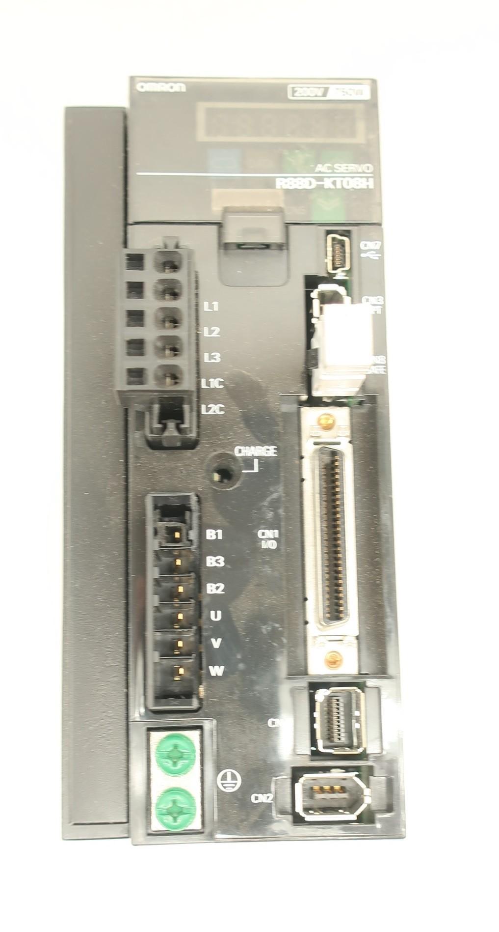 Servomoteur AC Omron R88D-KT04H - Neuf Dans Son Emballage D'origine