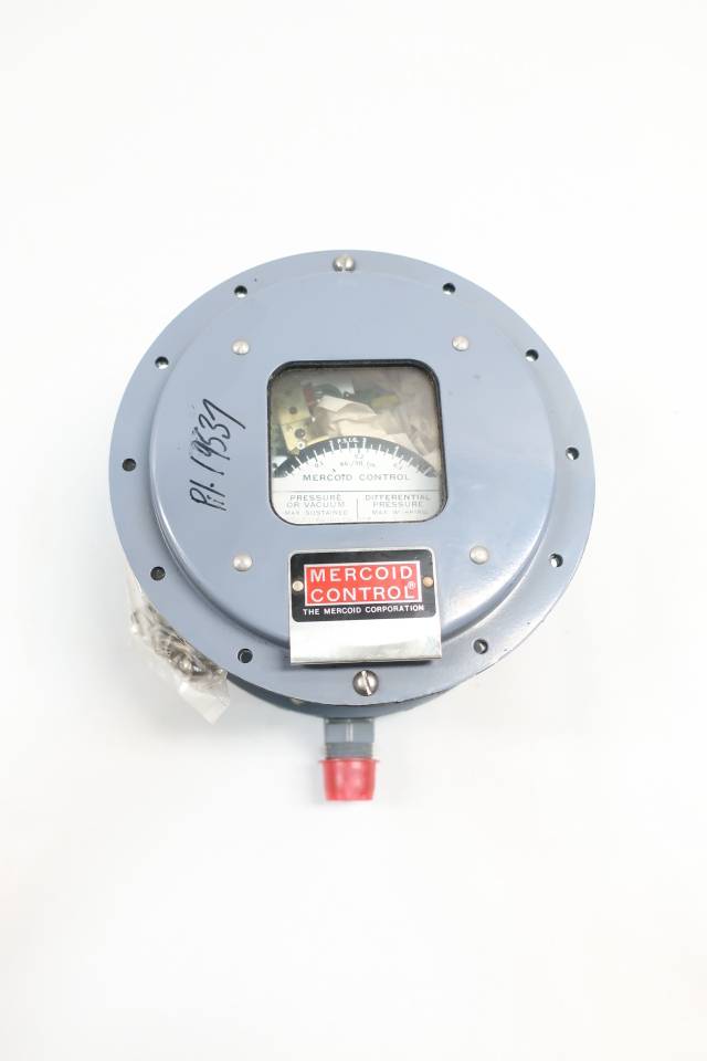 MERCOID PGW-153 PRESSURE SWITCH 1/2IN 1-5PSI 120/240V-AC 120/240V-DC