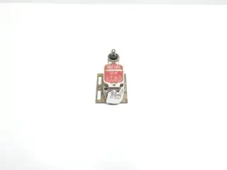 NAMCO M2-251 LIMIT SWITCH 120/240/480V-AC