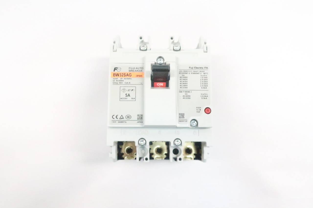 Fuji BW32SAG3P005 Molded Case Circuit Breaker 3p 5a Amp 220vac
