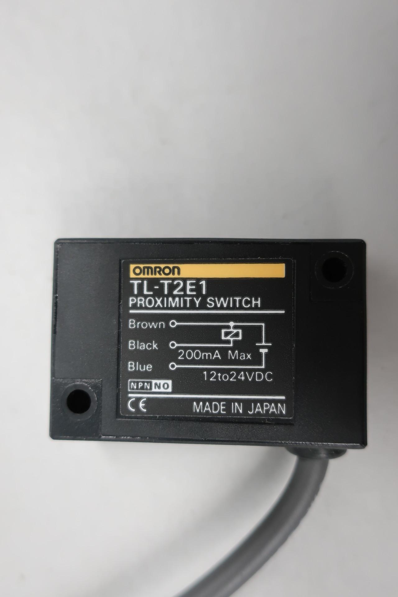1 pcs OMRON New in Box TL-T2E1 12-24VDC Détecteur de proximité 