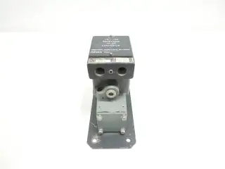DEVAR 18-152-2-M31 RESISTANCE TO AIR CONVERTER 3-27PSI 117V-AC