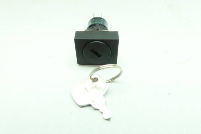 IDEC AS6-K 2 POS KEY OPERATED SELECTOR SWITCH 250V-AC 30V-DC