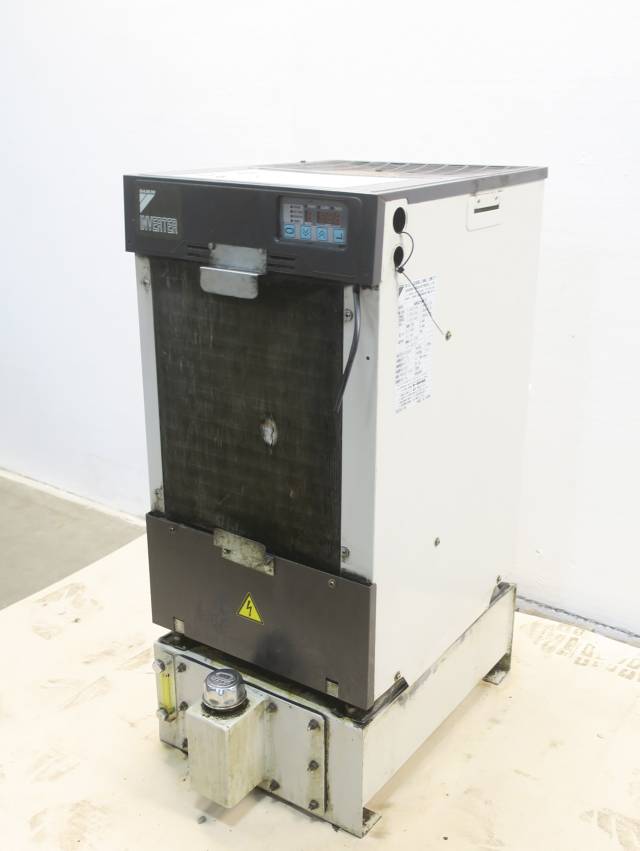 DAIKIN AKZ148T OIL COOLING UNIT 3PH 1.33KVA 3200VAC 3.9A D588102