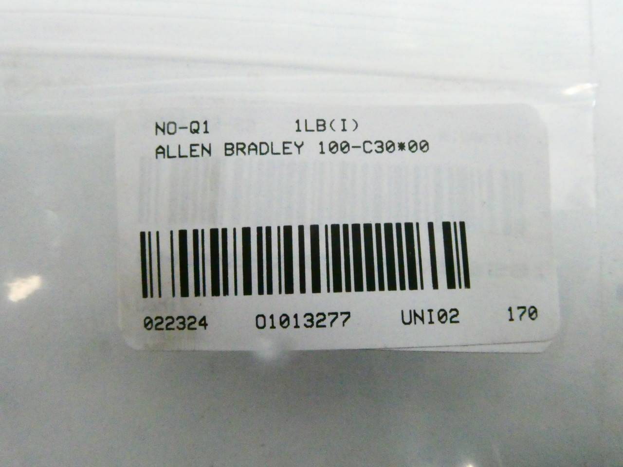 Allen Bradley 100-C30D00 Series B Contactor