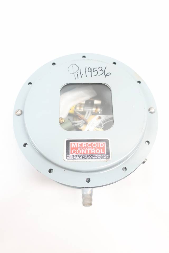 MERCOID DAW33-3-8 PRESSURE SWITCH 1/4IN 10-200PSI 440V-AC