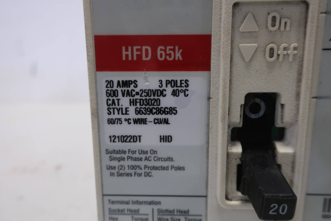 EATON HFD3020 INDUSTRIAL 3P 20A AMP 600V-AC MOLDED CASE CIRCUIT BREAKER