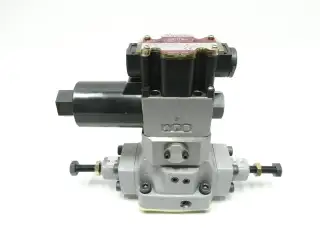 TOYOOKI KOGYO HLD3-CS2-G1-04B-WYR1 HYDRAULIC DIRECTIONAL CONTROL VALVE