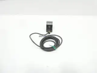SUNX DP2-40N DIGITAL PRESSURE SENSOR -101.3KPA 12-24V-DC