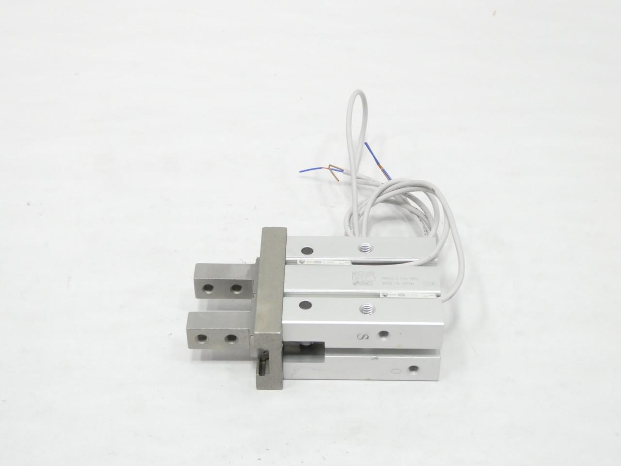 SMC MHZ2-25D MHZ2, Air Gripper, Parallel Type, Standard, MHZ2-25D — Hidráulica y neumática