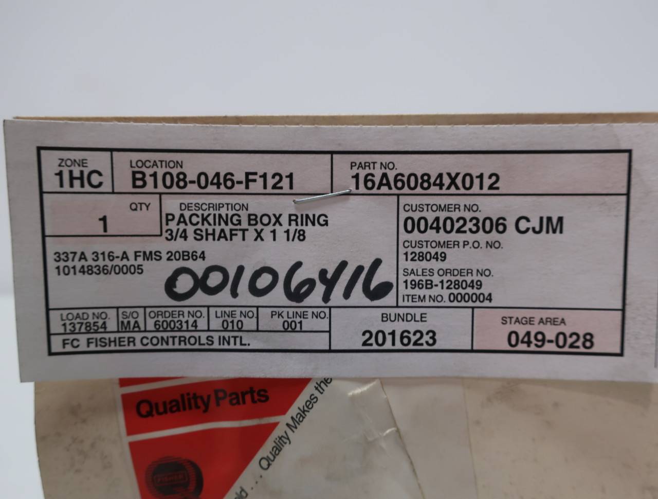 NEW IN ORIGINAL PACKAGE * FISHER 16A6087X012 PACKING BOX RING
