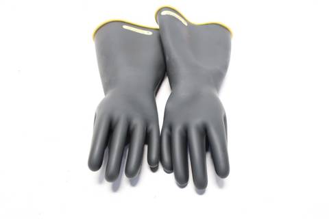 Salisbury by Honeywell E0011R/9 9 Red Natural Rubber Lineman Gloves