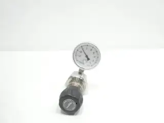 AIR PRODUCTS Y11-C440N PRESSURE REDUCING REGULATOR VALVE
