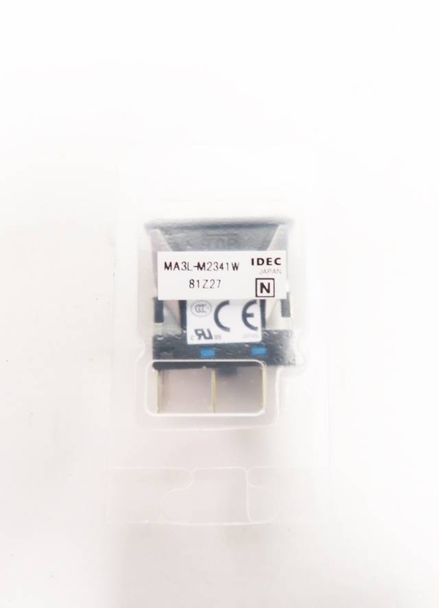 IDEC MA3L-M2341W LED ILLUMINATED WHITE PUSHBUTTON 12V-AC/DC