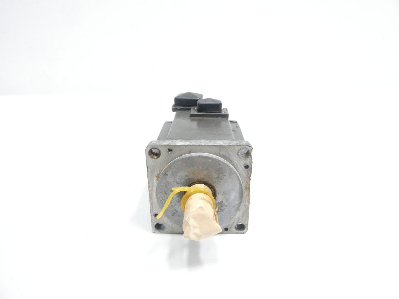 MITSUBISHI HF-KP43 3PH 3000RPM 102V-AC SERVO MOTOR