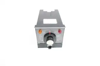 LFE G6-3202-0200 TYPE J TEMPERATURE CONTROLLER 0-300F 120V-AC