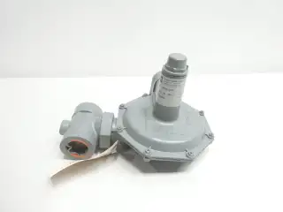 ECCO 143-2HP-4 GAS PRESSURE REGULATOR VALVE 0.5-3PSI 1-1/4IN NPT