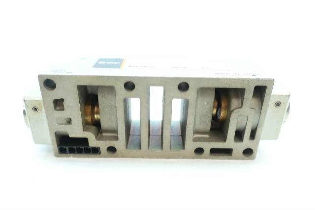 SMC NVVFS5000-20A PNEUMATIC VALVE MANIFOLD D660067