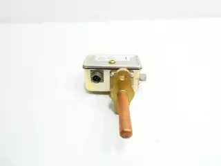 DETROIT SWITCH 8448176 TEMPERATURE SWITCH