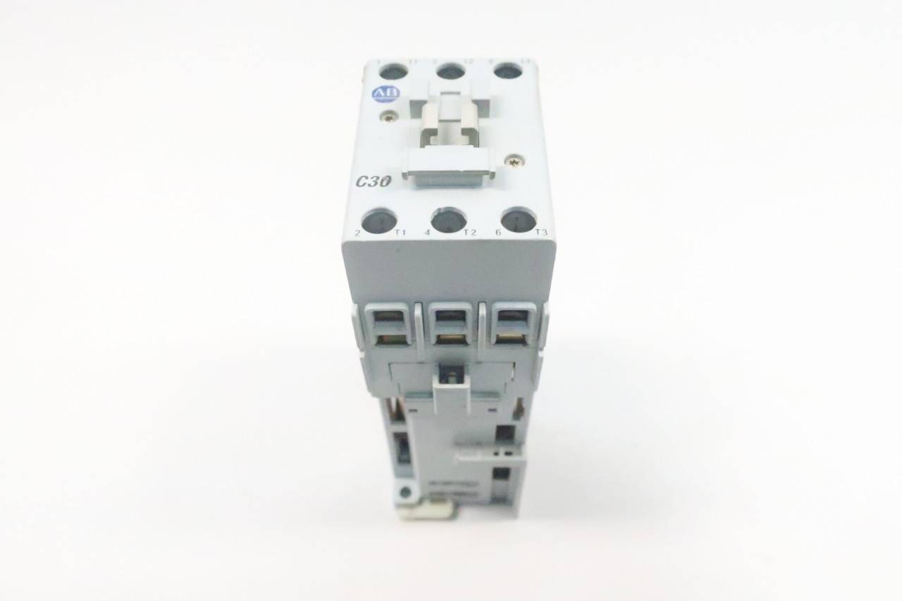 Allen Bradley 100-C30DJ00 Series B Contactor