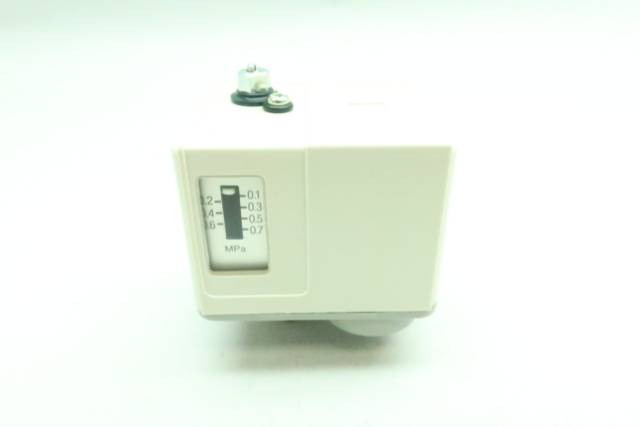 SMC IS3000-02 PRESSURE SWITCH 0.1-0.7MPA 125/250V-AC