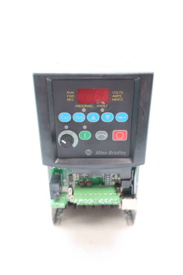 ALLEN BRADLEY 22B-D2P3N104 AC VFD DRIVE 380-480V-AC 0-400HZ 0-460V-AC