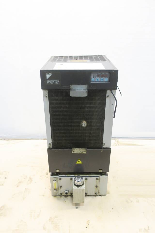 DAIKIN AKZ148T OIL COOLING UNIT 3PH 1.33KVA 3200VAC 3.9A D588102