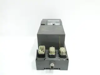 SIEMENS 3RK1322-1AS02-1AA0 MOTOR STARTER 600V-AC