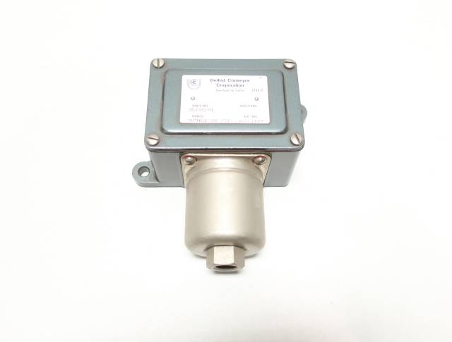 UE UNITED ELECTRIC J6-11477 30IN-HG VACUUM 20PSI PRESSURE SWITCH 250V-AC